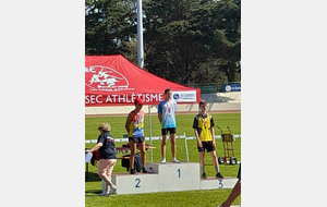 1/2 MEETING FLOREAL AUX SABLES D'OLONNE